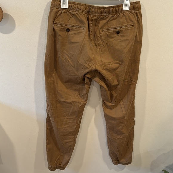 GAP Men's Tan Jogger Cargo Pants Draw String Front Pockets Chinos Size M - Picture 4 of 5